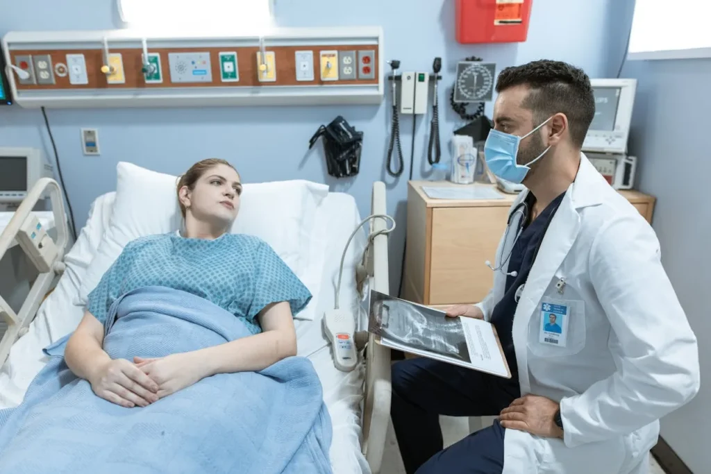 Physician and patient in a consultation, highlighting the importance of patient-centered care