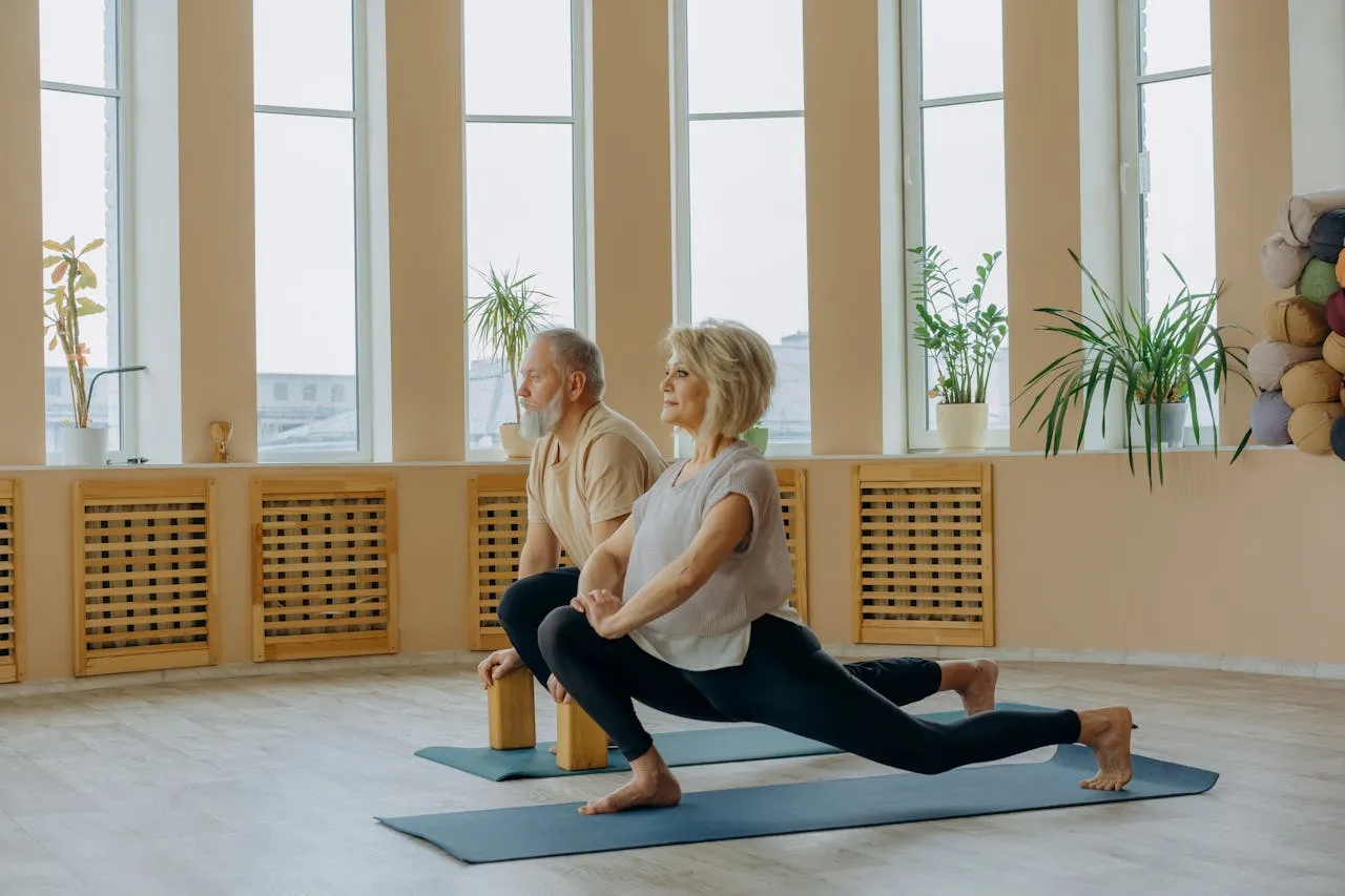 People doing aerobic, strength, and flexibility exercises to support blood sugar control
